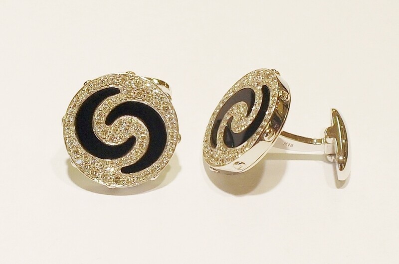 18ct white gold diamond and black onxy cufflinks
