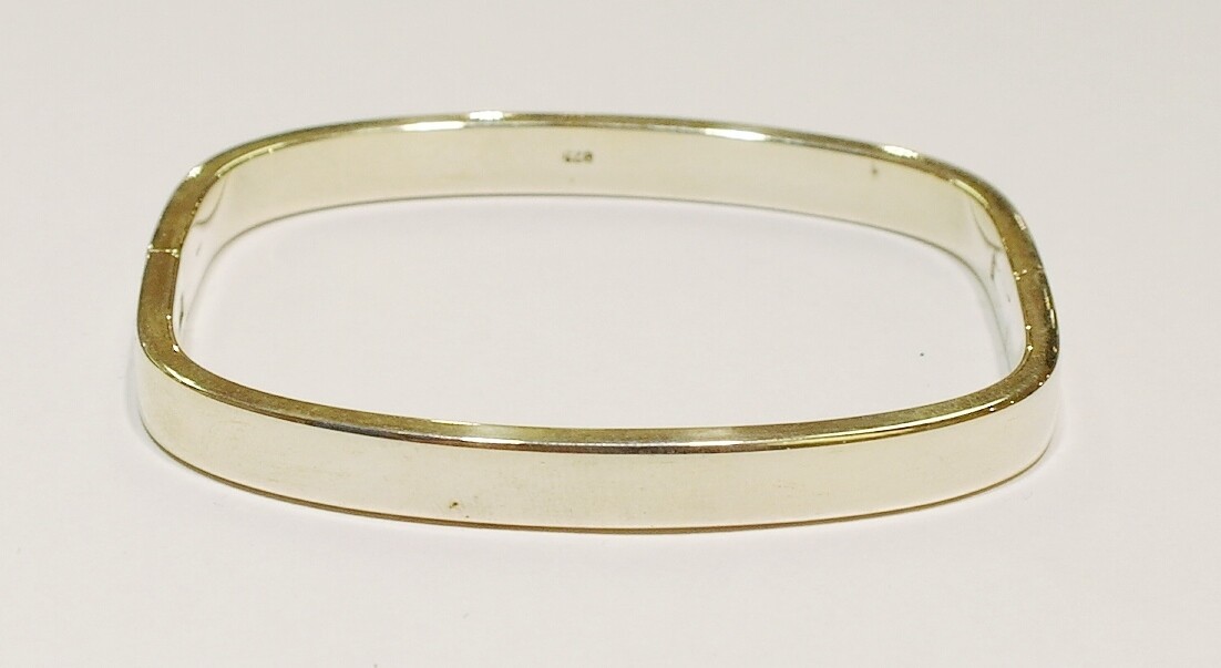 Sterling silver hinged bangle