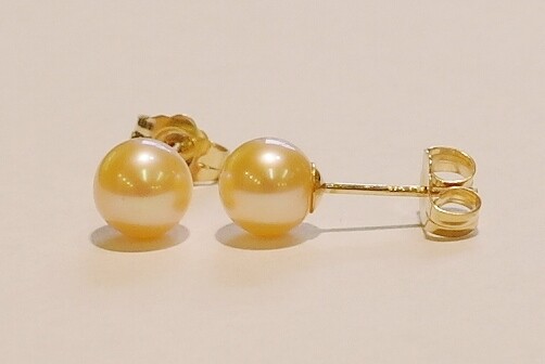 6mm peach coloured freshwater pearl
