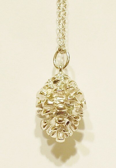 Sterling silver Hot Diamond pendant