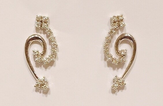 18ct white gold diamond earrings