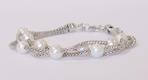 Sterling silver and pearl bracelet