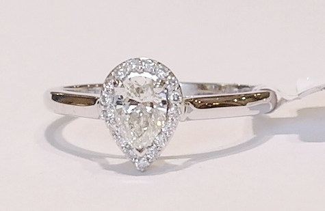 18ct white gold pear shape cluster diamond ring