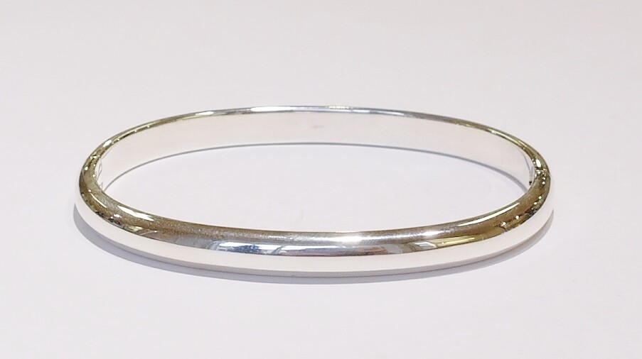Sterling silver bangle