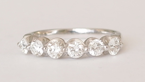 18ct white gold six-stone diamond ring