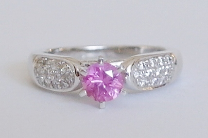 18ct white gold pink sapphire and diamond ring