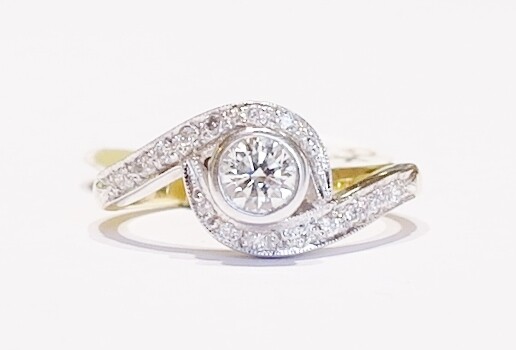 18ct diamond ring
