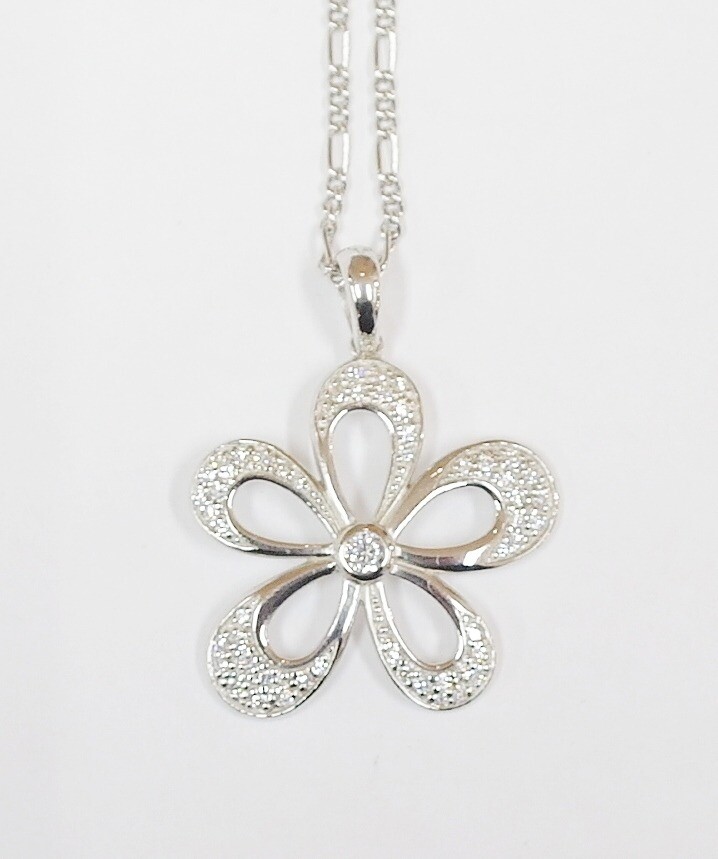 Zinzi flower pendant and chain