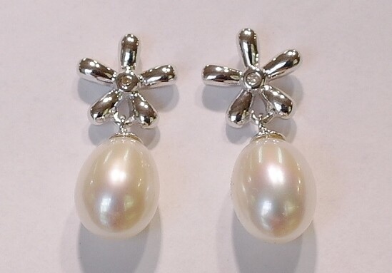 Sterling silver Hot Diamonds earrings