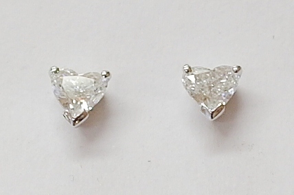 18ct white gold diamond stud earrings