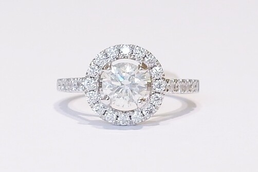 18ct white gold diamond ring