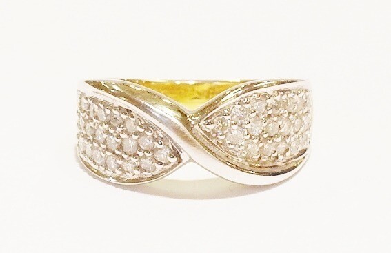 18ct diamond ring