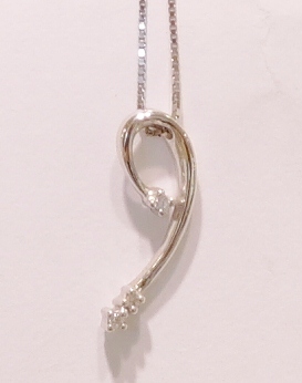 18ct diamond pendant