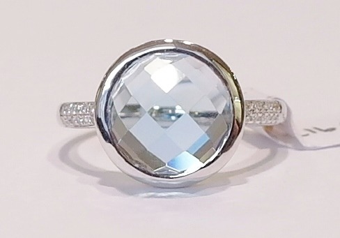 9ct white gold blue topaz and diamond ring