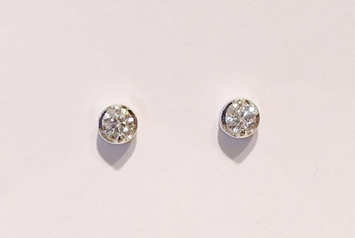 18ct white gold diamond studs