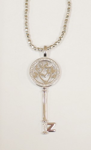 Zinzi key pendant and chain