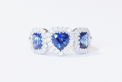 18ct white gold sapphire and diamond ring