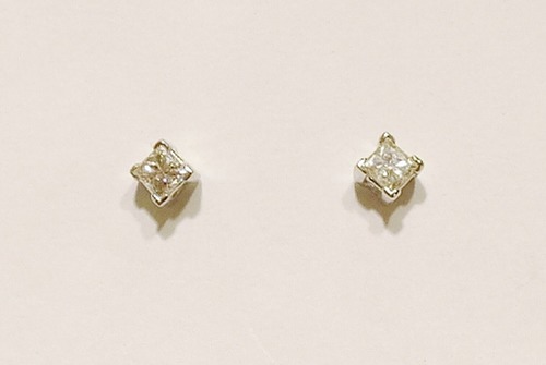 18ct white gold diamond studs