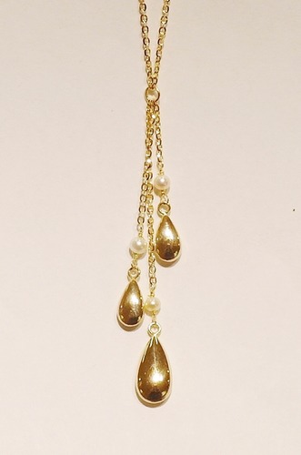 9ct yellow gold pearl necklace