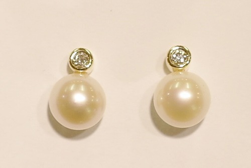 9ct pearl and diamond earrings