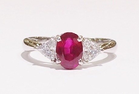 18ct white gold ruby and diamond ring