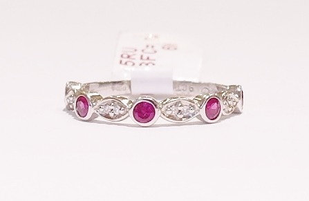 9ct white gold ruby and diamond ring