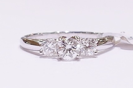 18ct white gold three-stone diamond ring