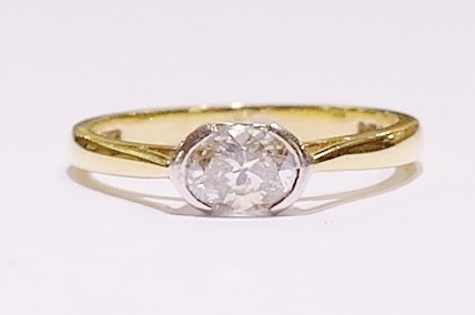 18ct solitaire diamond ring
