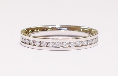 Platinum and diamond 3mm band