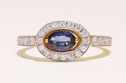 18ct sapphire and diamond ring