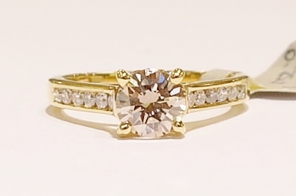 18ct yellow gold diamond ring