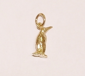 9ct yellow gold penguin charm