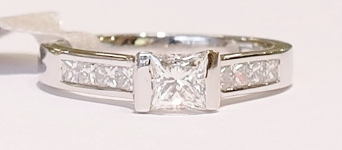 Platinum princess cut diamond ring