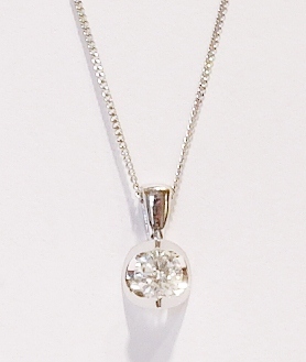 18ct white gold diamond pendant. 0.20ct