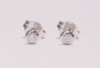 9ct white gold diamond earrings