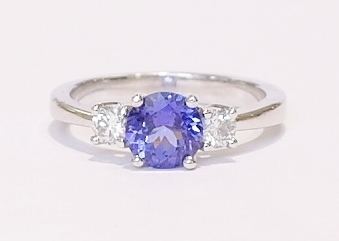 18ct white gold tanzanite and diamond ring