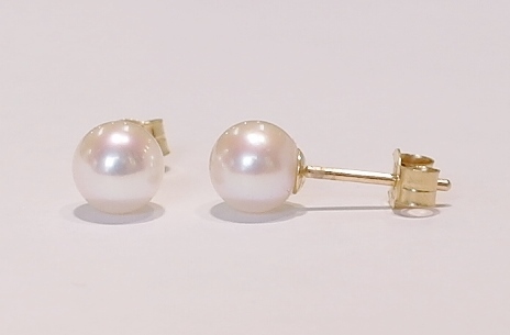 6mm white cultured pearl studs