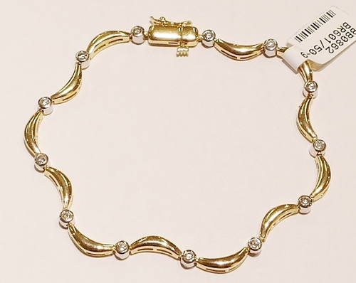 9ct two colour diamond bracelet