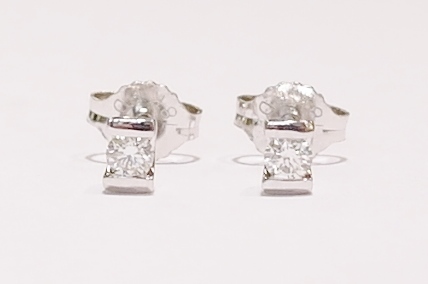 18ct white gold diamond earrings