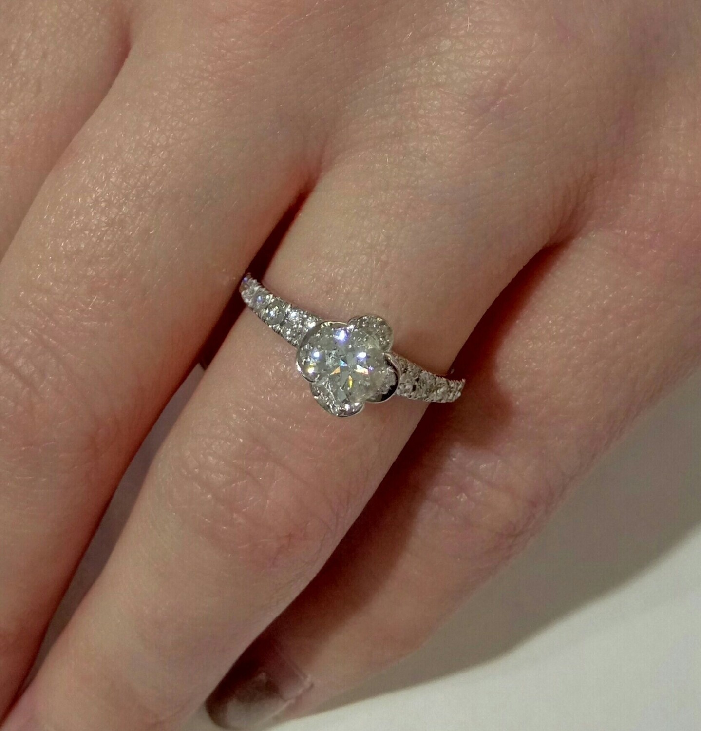 18ct white gold diamond ring