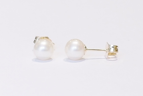 5.8mm white freshwater pearl earrings
