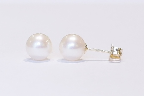 7mm white freshwater pearl earrings