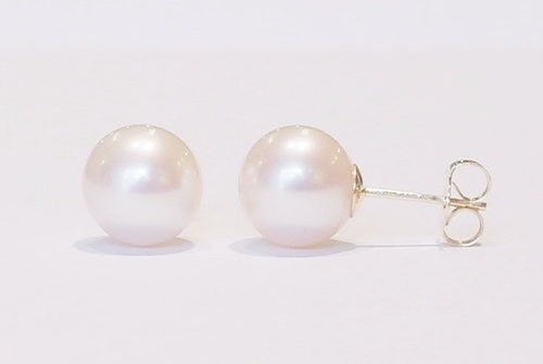 9.5mm white freshwater pearl earrings