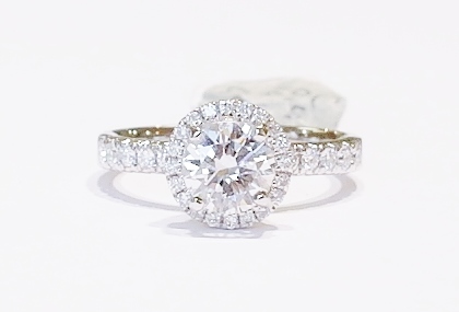 Platinum and diamond ring (certificated)