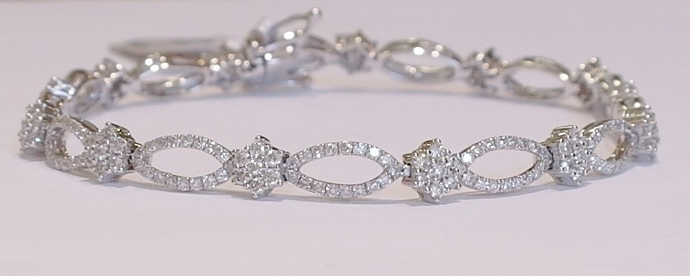 18ct white gold diamond bracelet