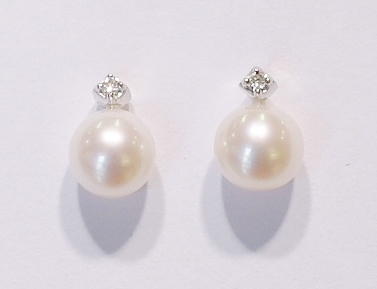 9ct pearl and diamond earrings