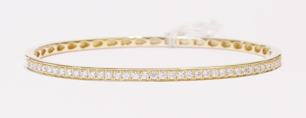18ct yellow gold diamond bangle