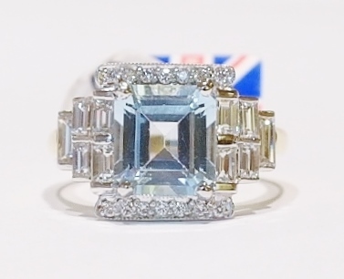 18ct aquamarine and diamond ring