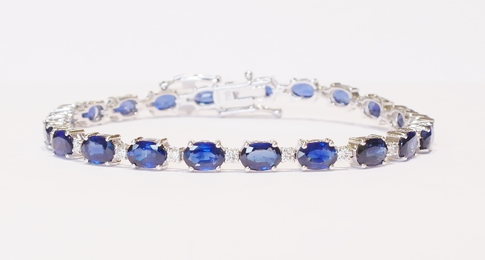 18ct white gold sapphire and diamond bracelet