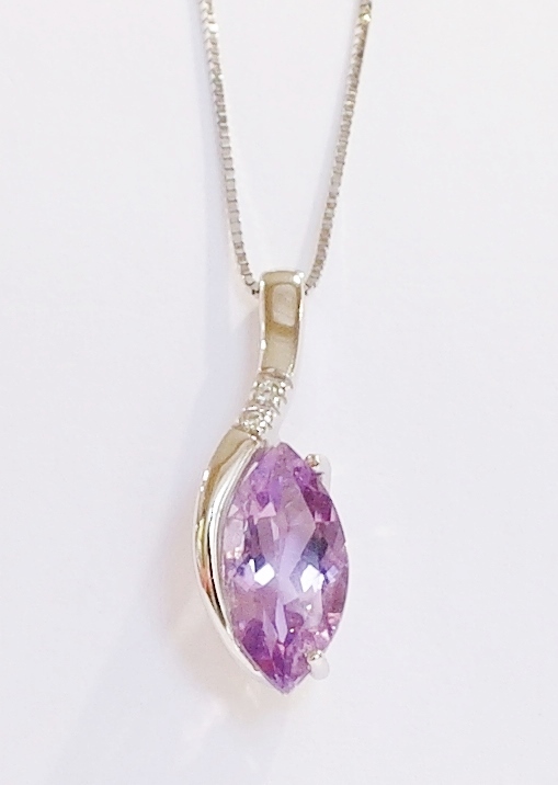 9ct white gold amethyst pendant